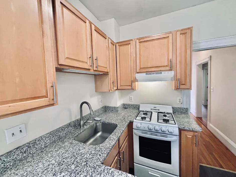 392 Washington St, Ward Two