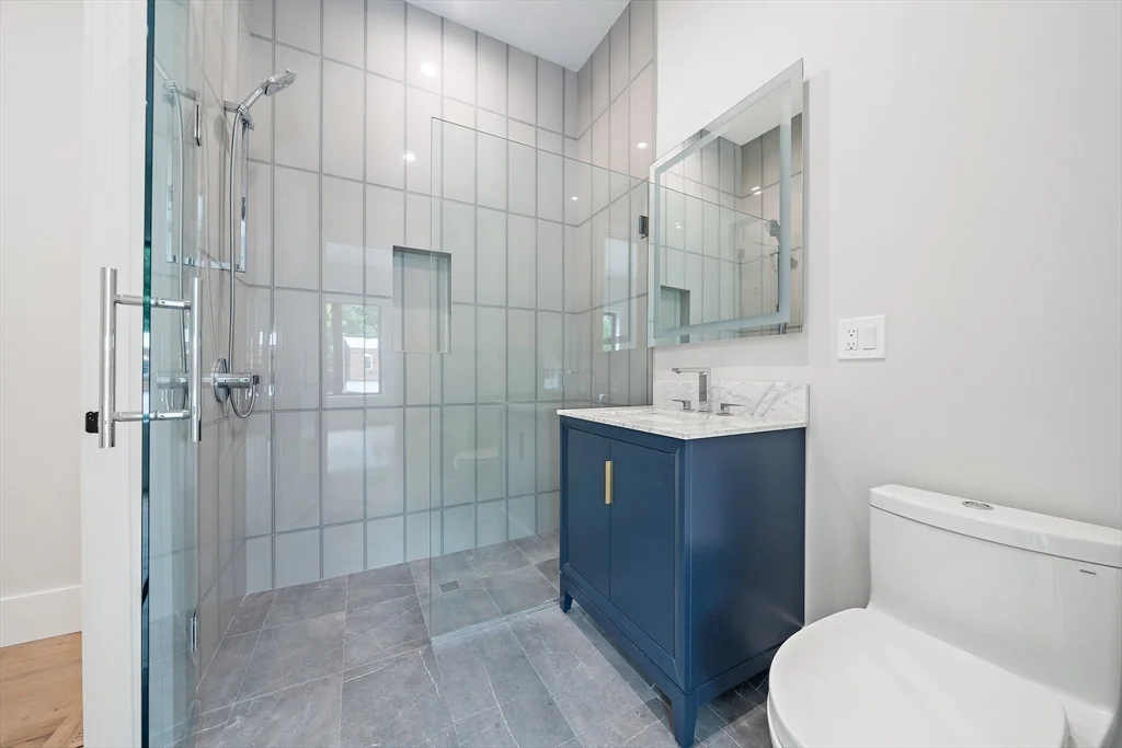94 Thurston Rd, Newton Upper Falls