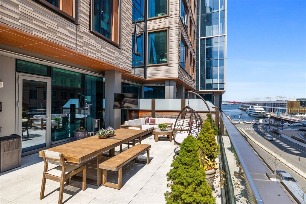 135 Seaport Blvd, Seaport District