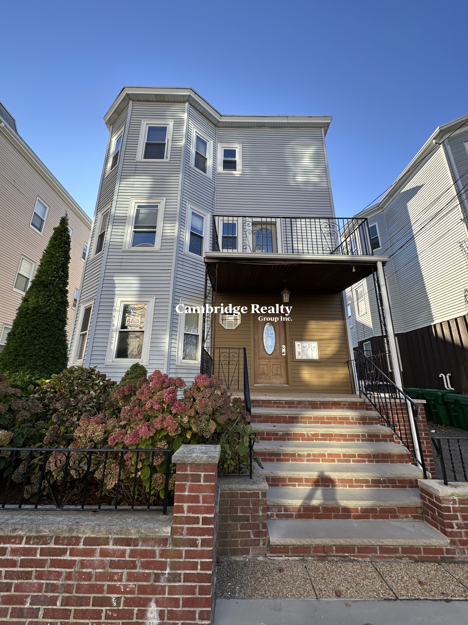 633 Boston Ave, Medford