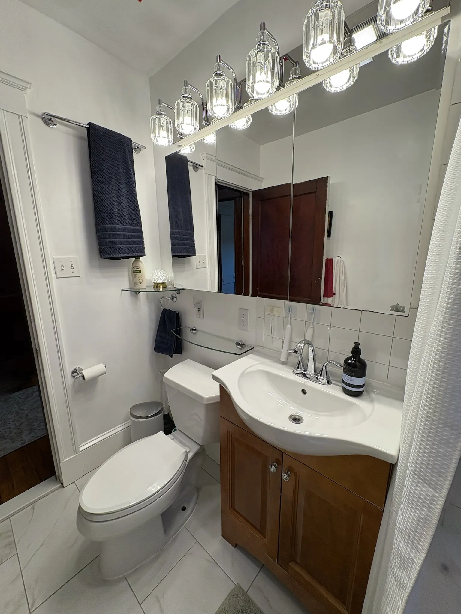 17 Sunset St, Mission Hill