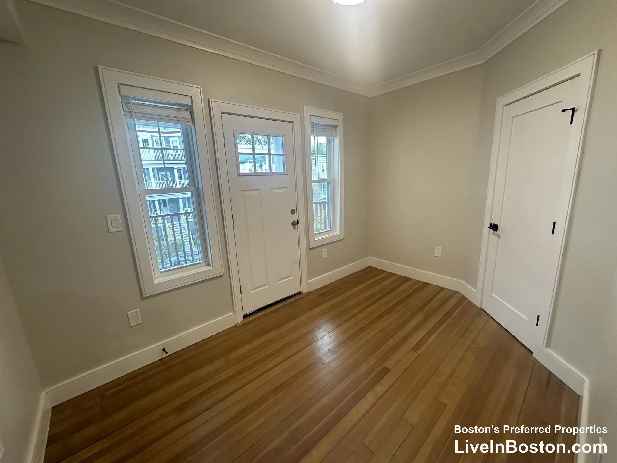 44 Iffley Rd, Jamaica Plain