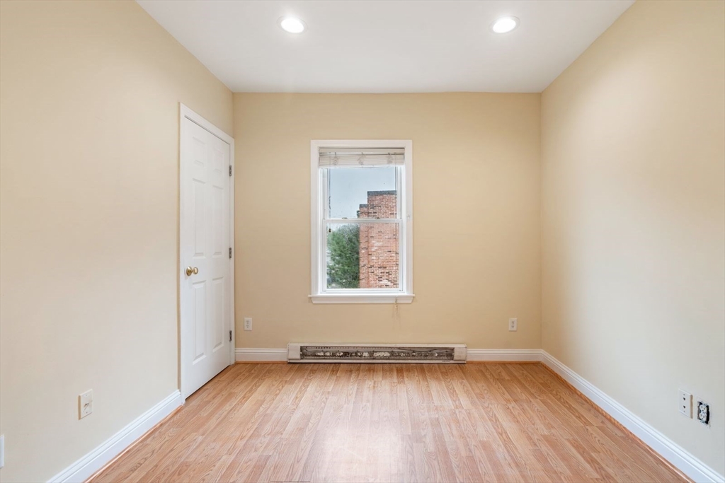 570 Washington St, Brighton