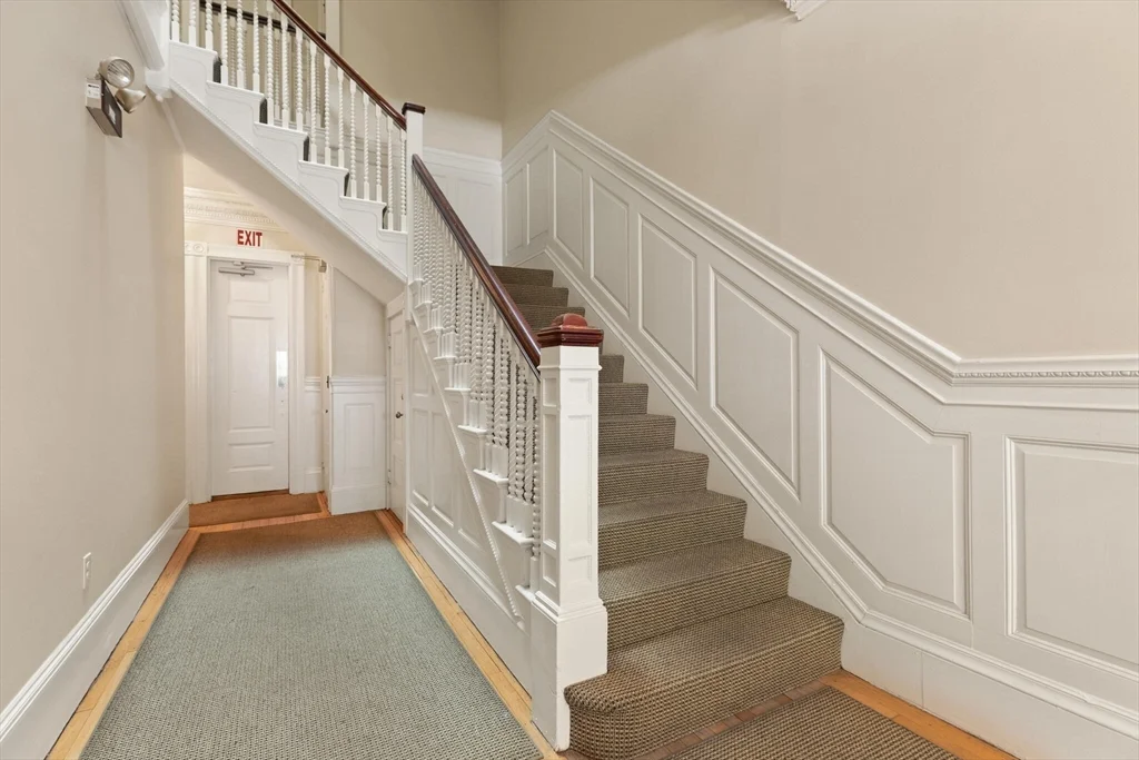 35 Bay State Rd, Back Bay