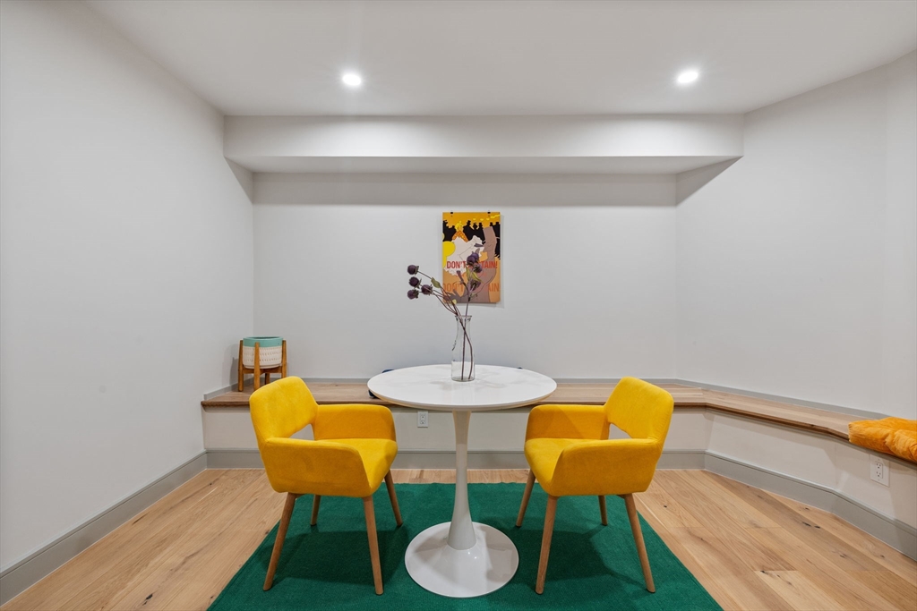 151 Mason Ter, Brookline