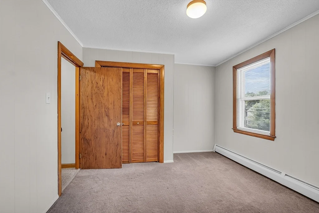 87 Graniteville Rd, Westford