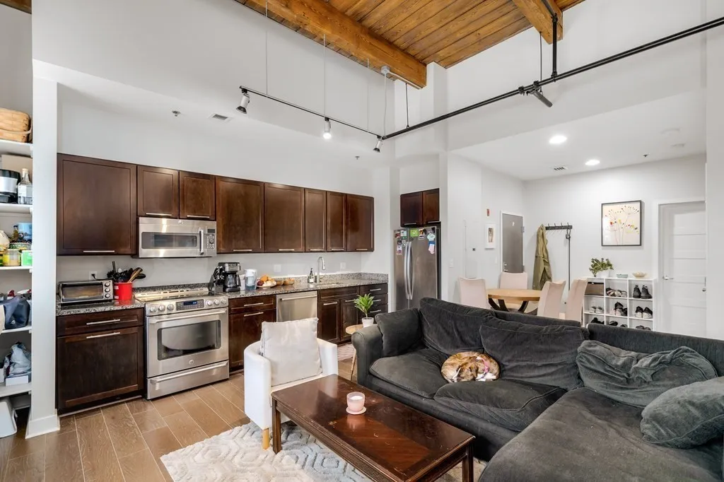 156 Ter, Mission Hill