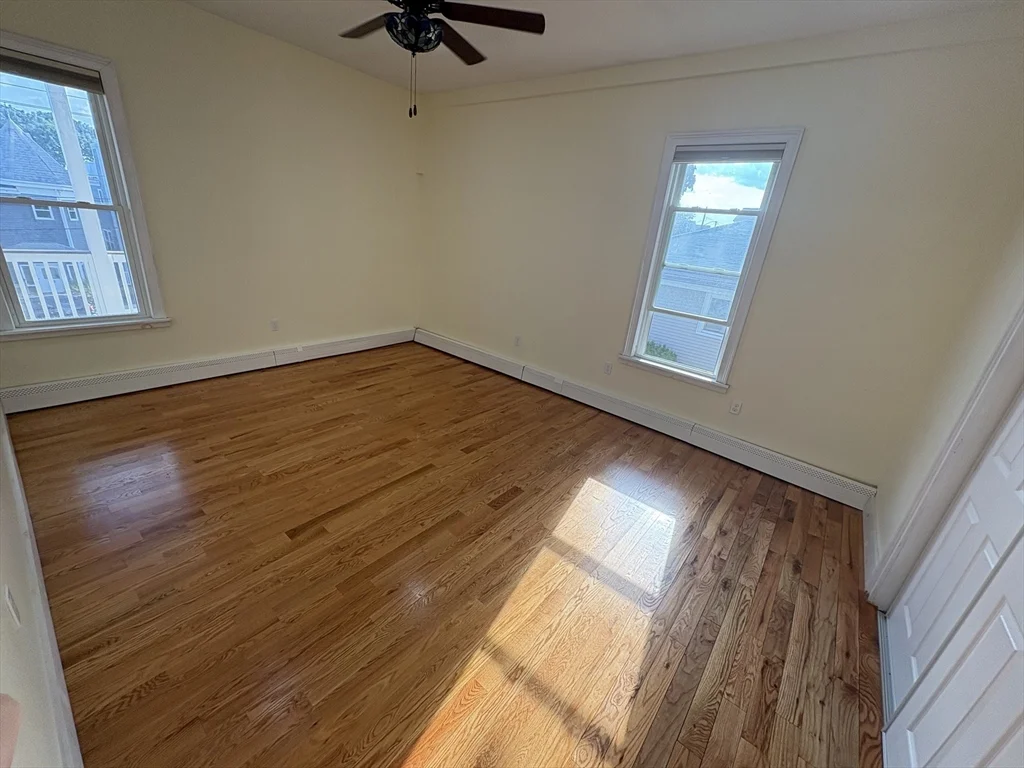 100 Summit Ave, Winthrop