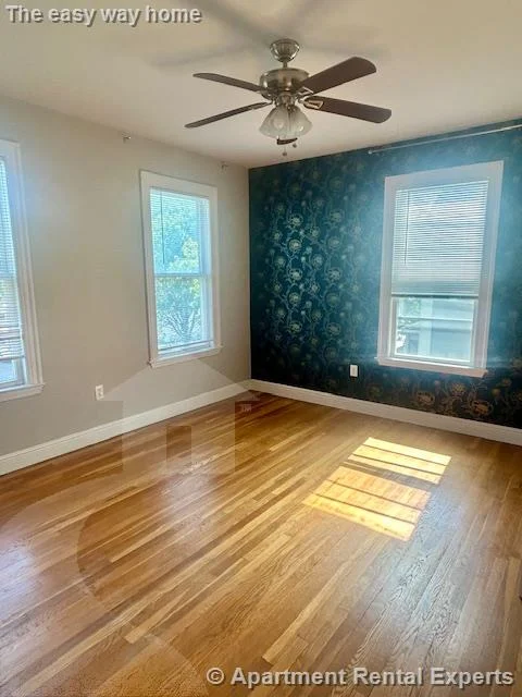 13 Pleasant St, Central Square