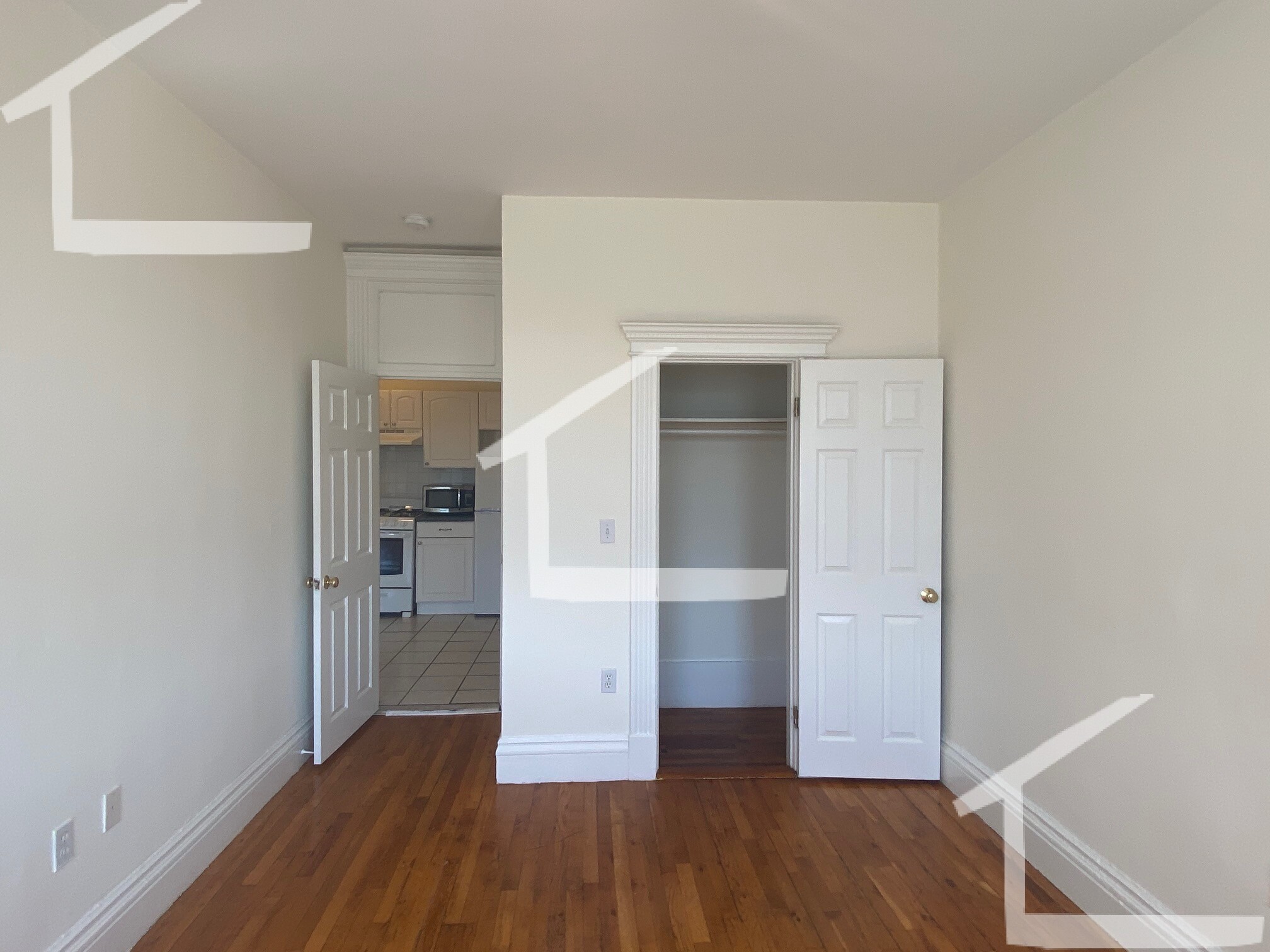 1298 Commonwealth Ave, Allston