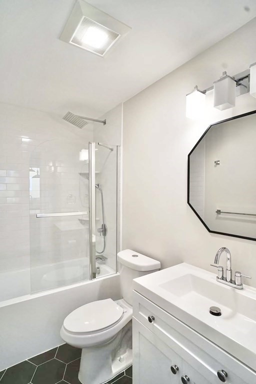 5 bed, 2 bath apartment for rent at 75 Wareham St Unit 1, Tufts University — photo 9 of 10