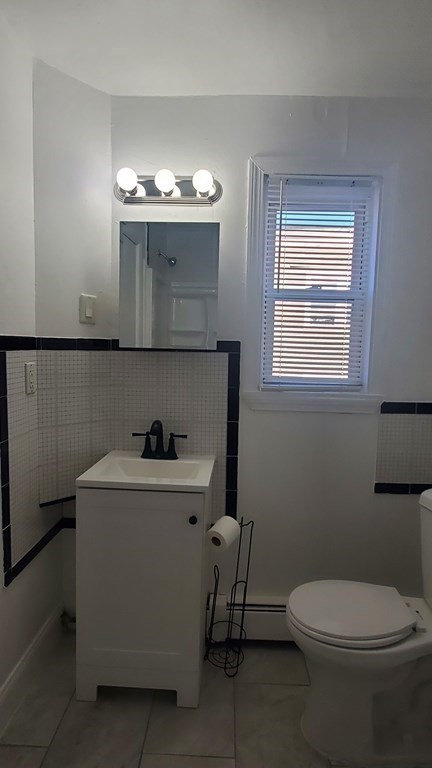 3 bed, 1 bath apartment for rent at 155 Centre Unit 3, Roxbury — photo 7 of 18