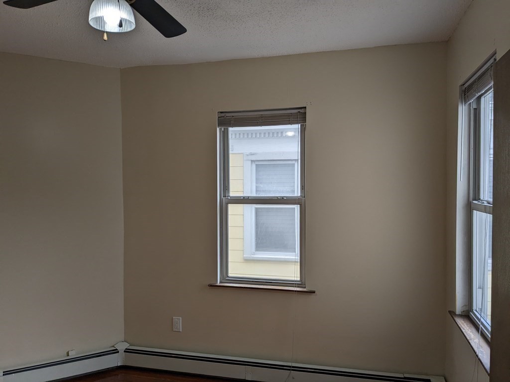 3 bed, 1 bath apartment for rent at 138 Devon St Unit 2, Dorchester — photo 9 of 10
