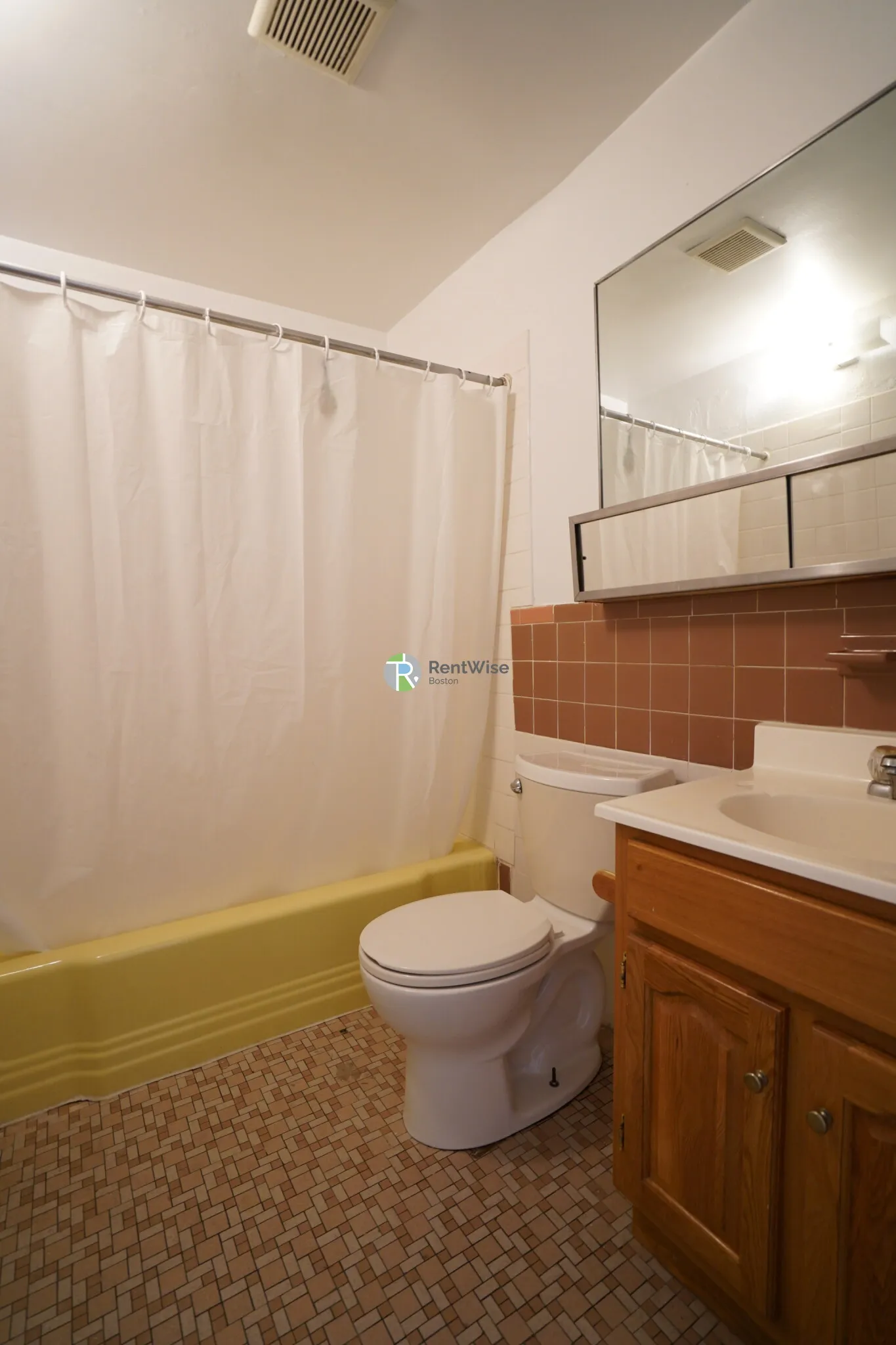 33 Lancaster Ter, Corey Hill