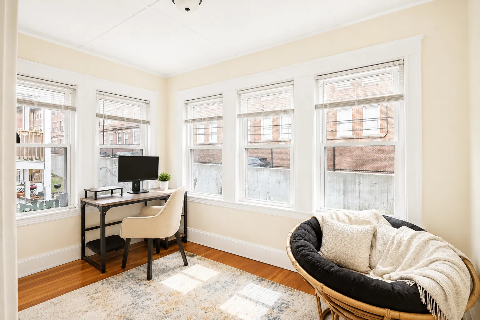 83 Parkton Rd, Jamaica Plain