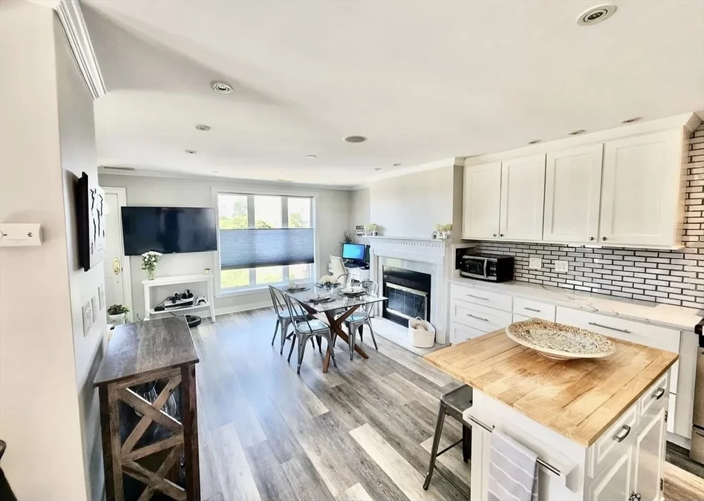 166 Quincy Shore Dr, Quincy