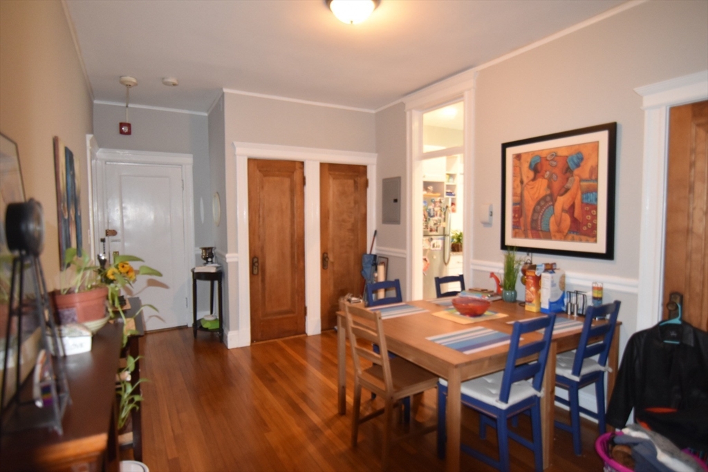 9 Greenway Ct, Coolidge Corner