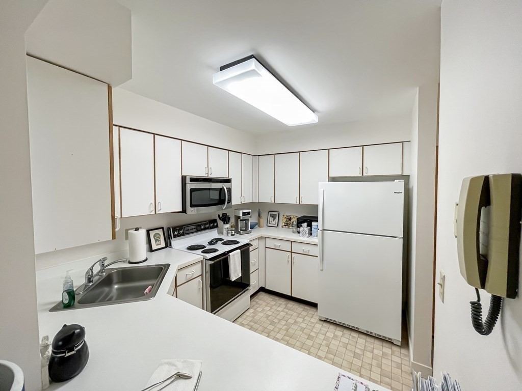 100 Rosemary Way, Needham Heights