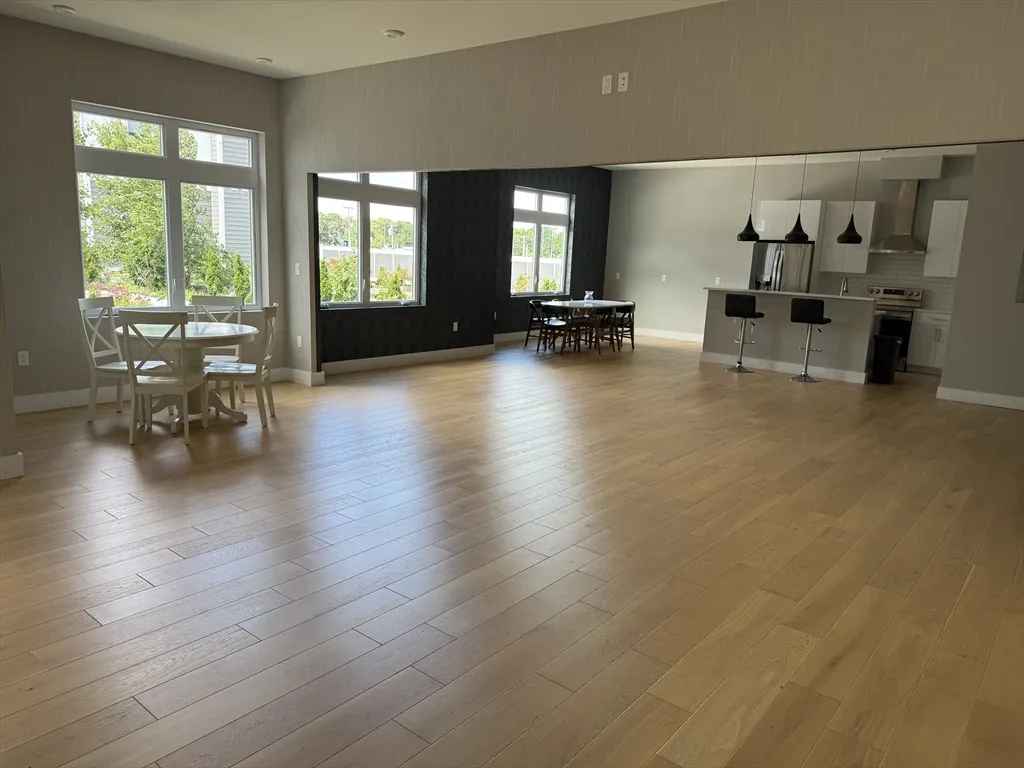 60 Cross Street East, East Somerville