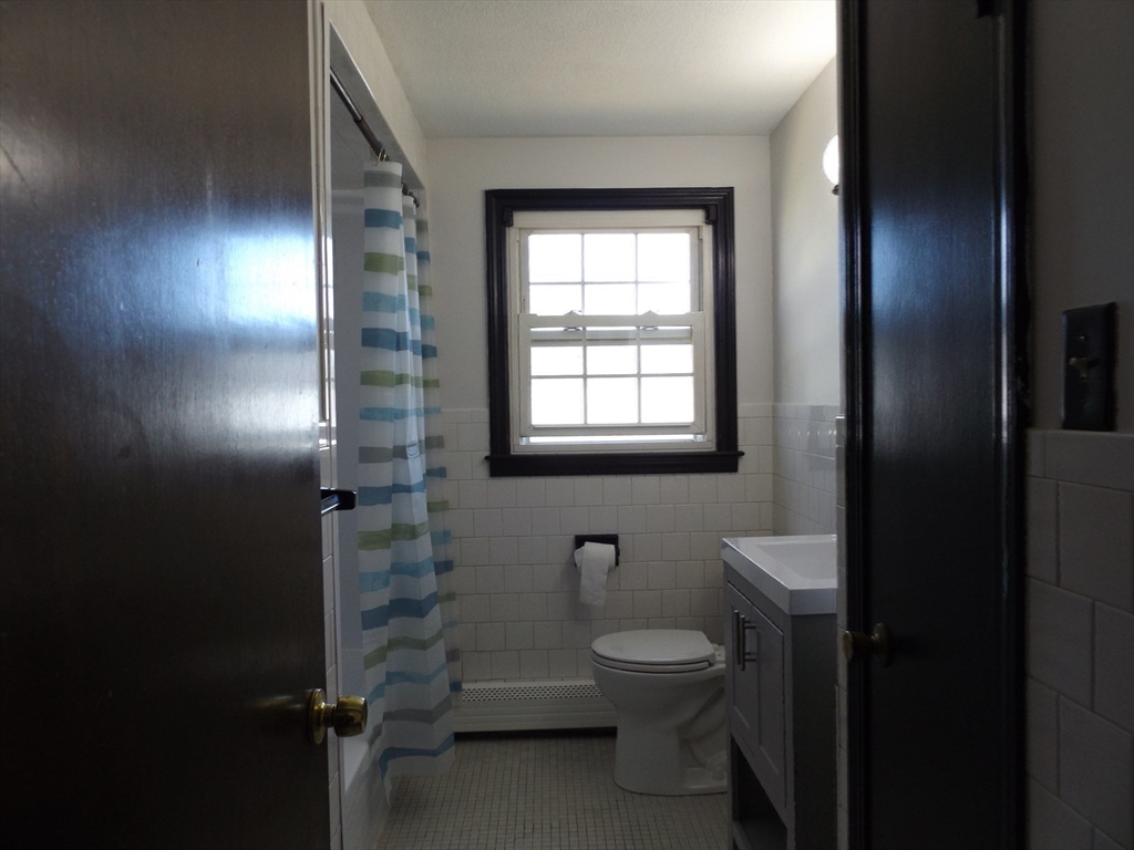 28 Greenwich St, Attleboro