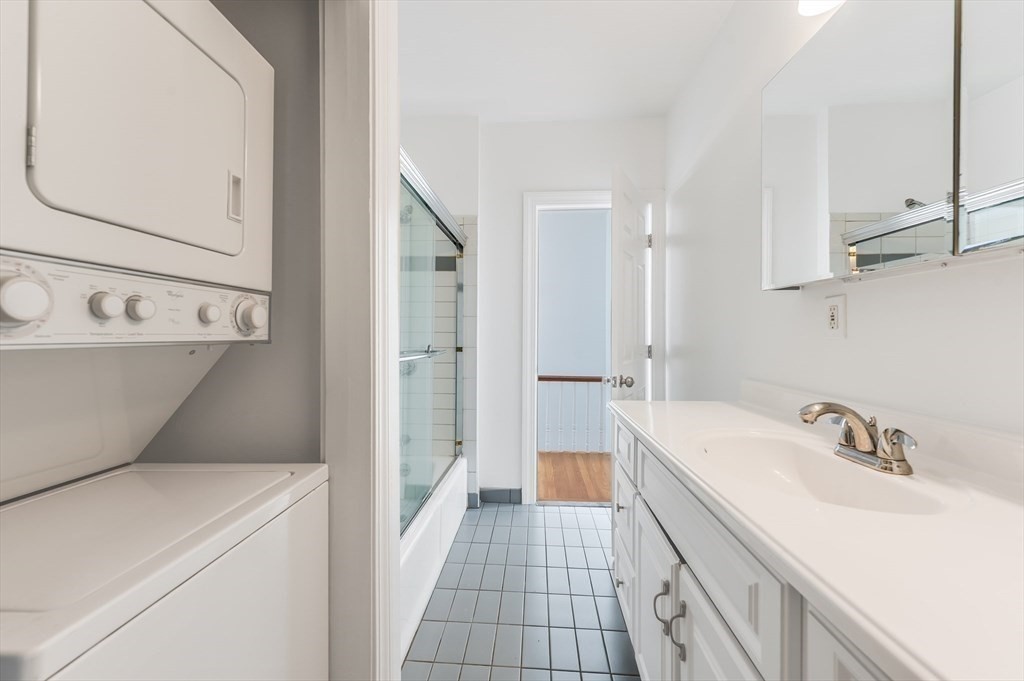 402 East 7th St, South Boston