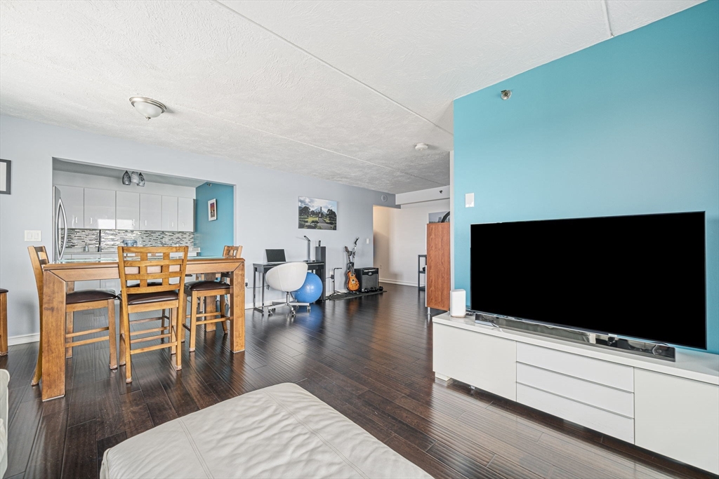 200 Cove Way, Quincy Point