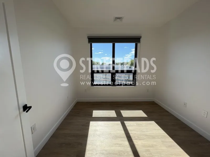 199 Gardner St, West Roxbury