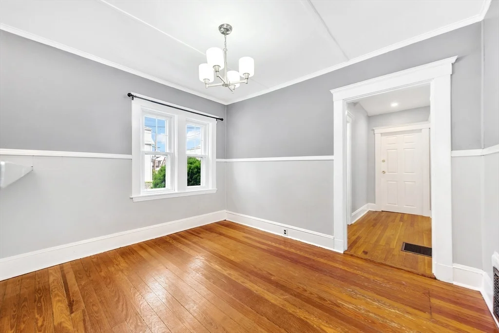 36 Marshall St, Winthrop Center