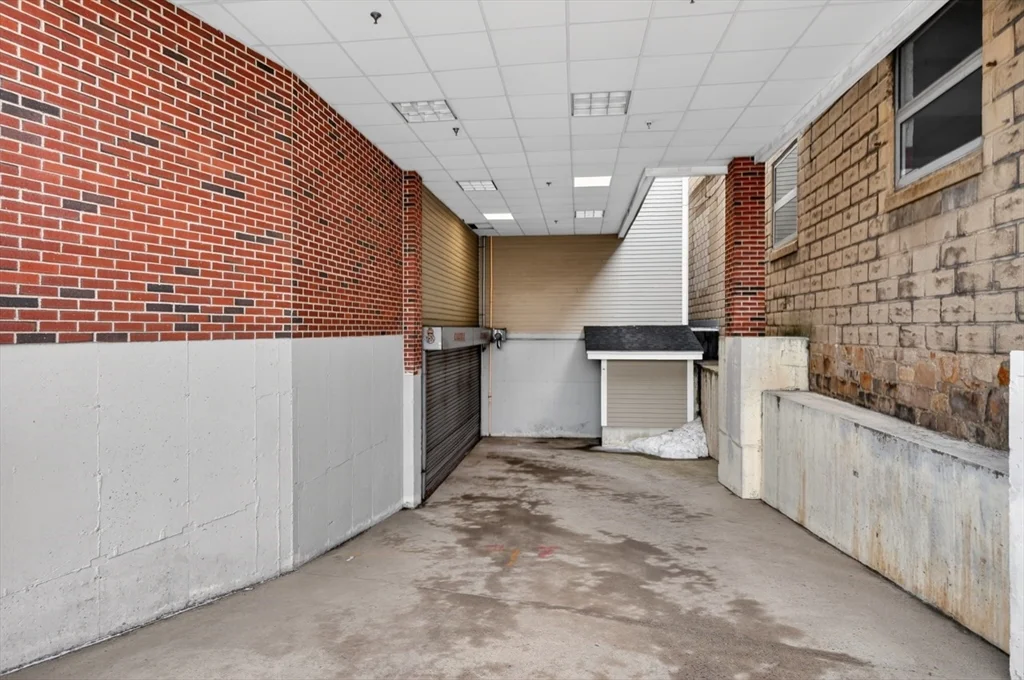 24 Arsenal St, Watertown