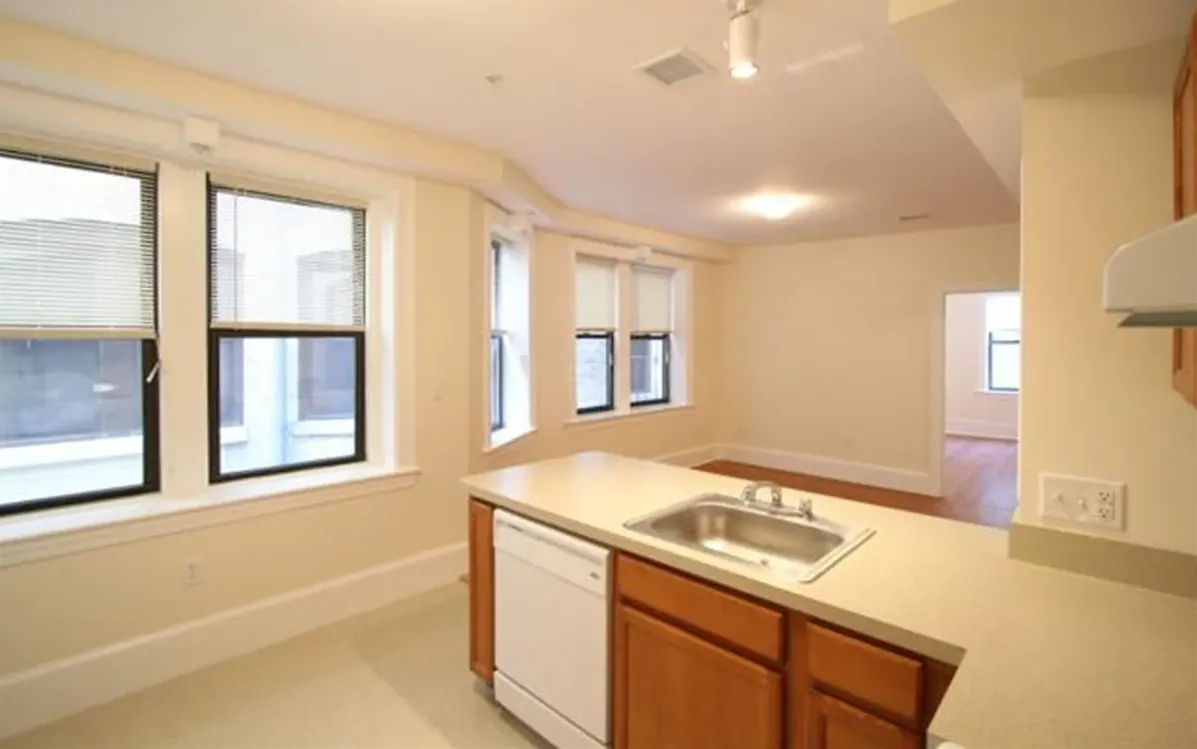 881 Massachusetts Ave, Central Square