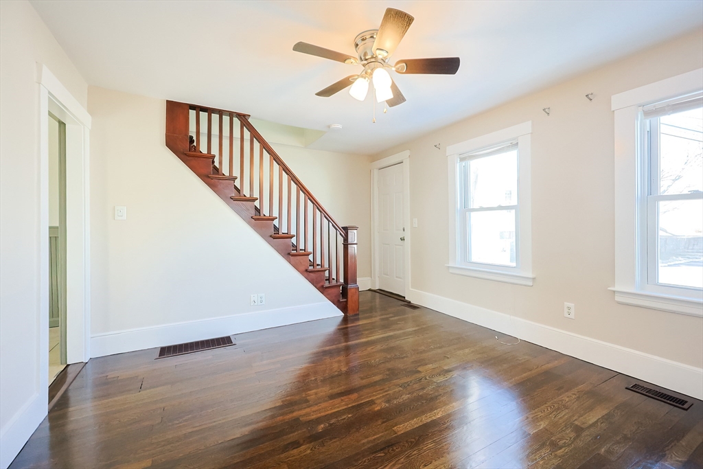 30 Lawrence St, Milford