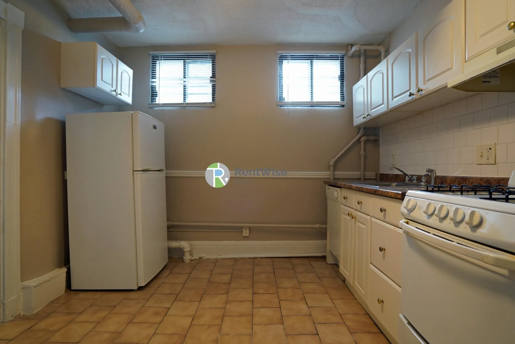 56 Gardner St, Allston