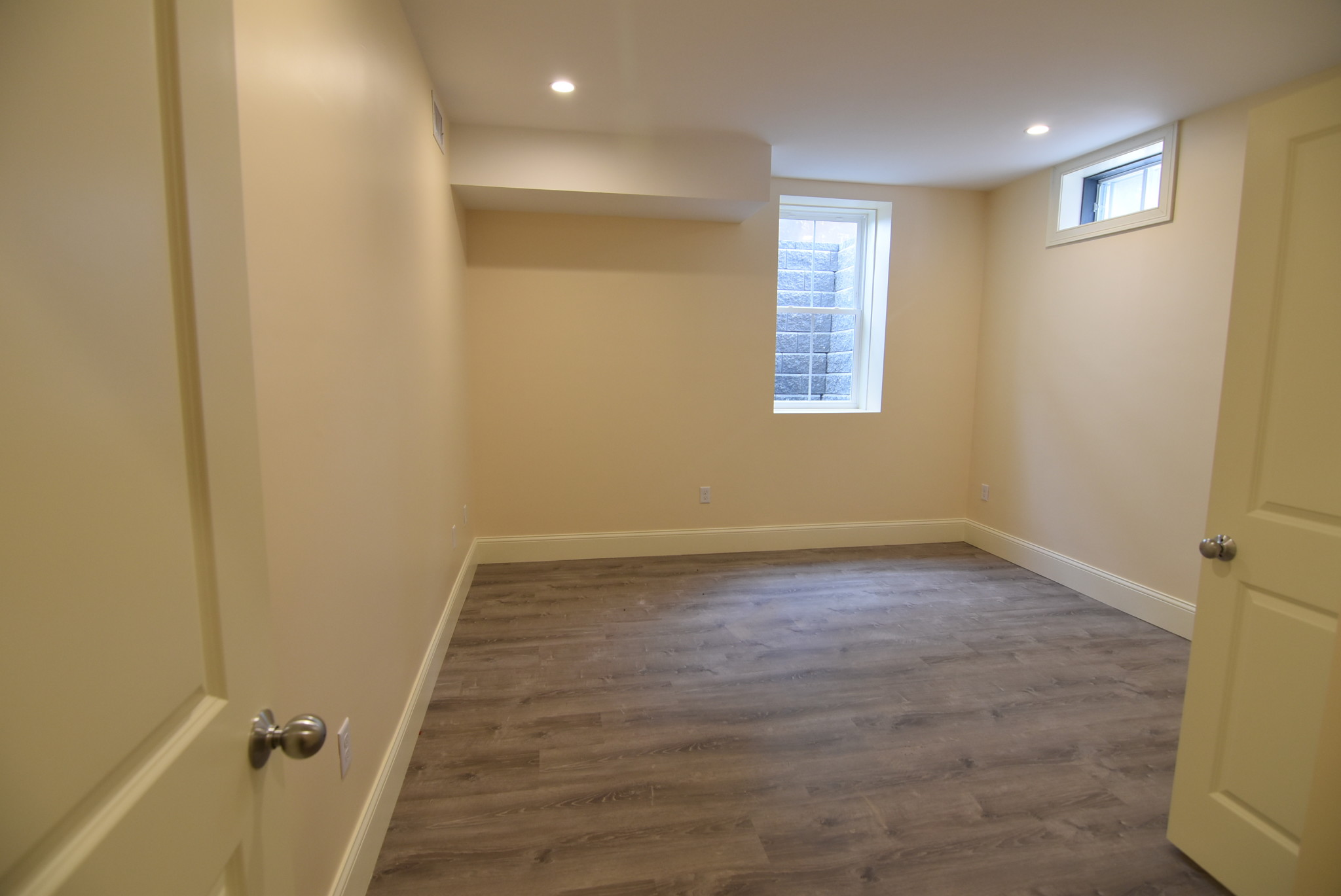 7B Sparhawk, Brighton