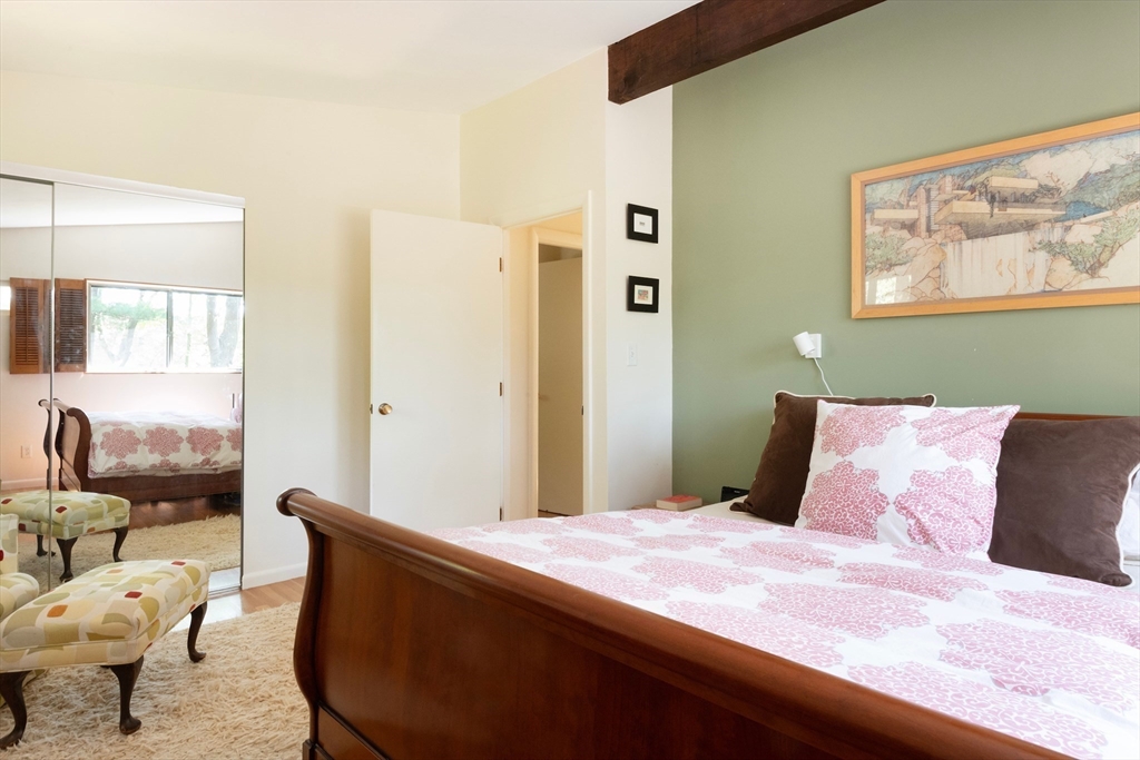 7 Partridge Rd, Lexington