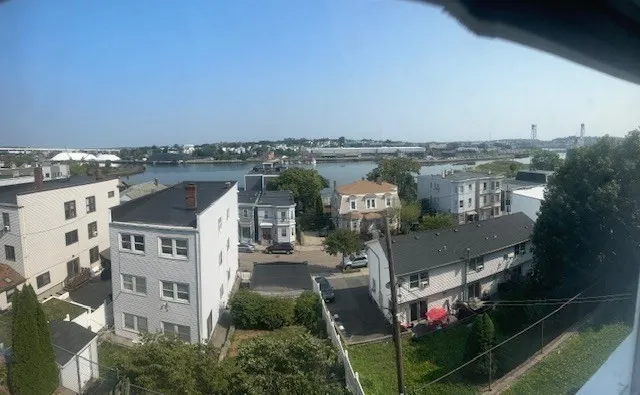 252 East Eagle St, Eagle Hill