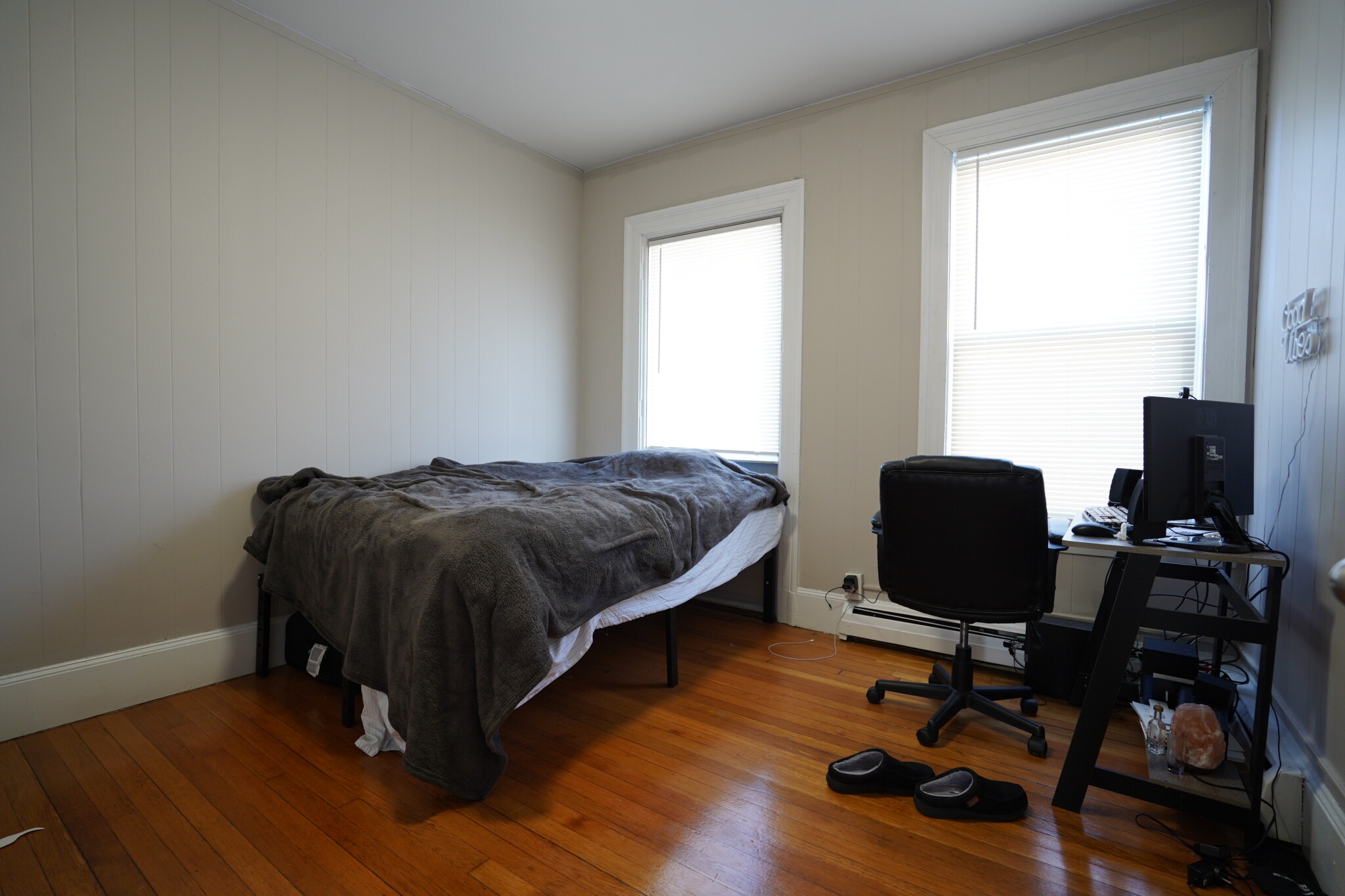 2 Ashford Ct, Allston