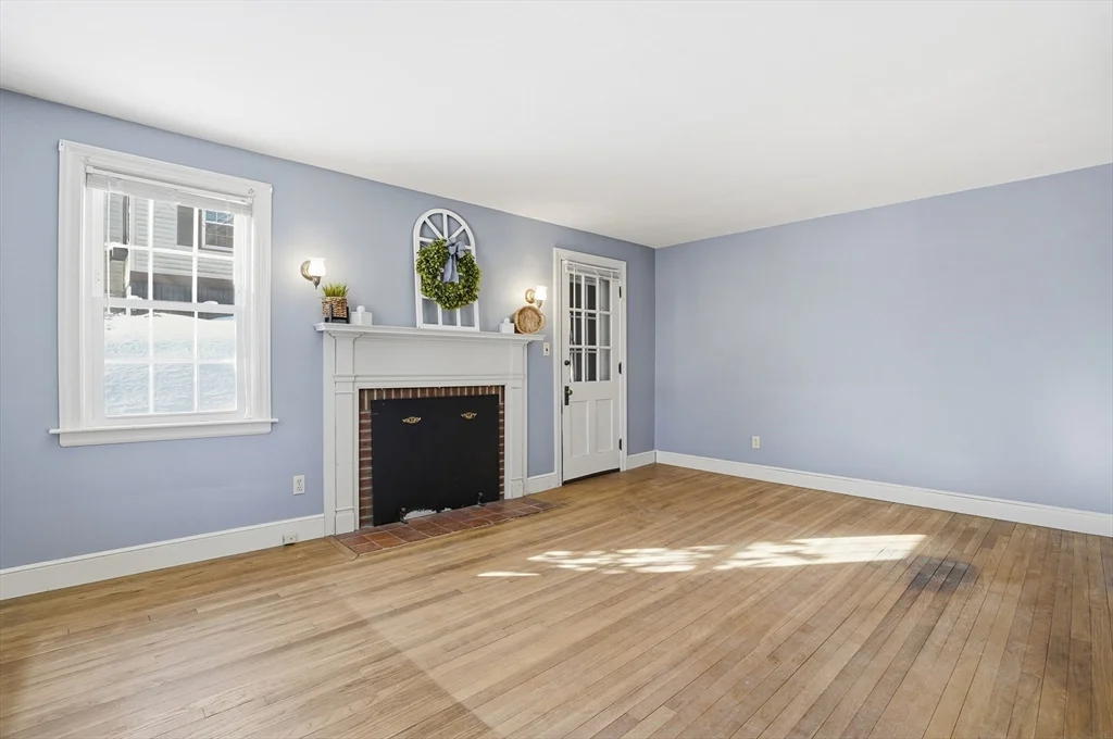 12 Cardinal Rd, Tatnuck