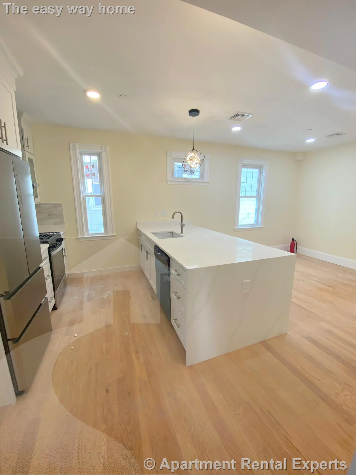 32 Putnam Ave, Riverside