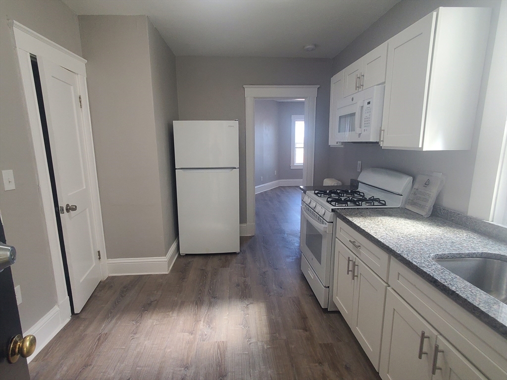 738 Washington St, Norwood