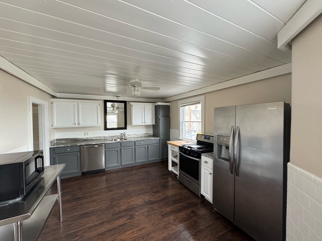 33 Lothrop St, Beverly