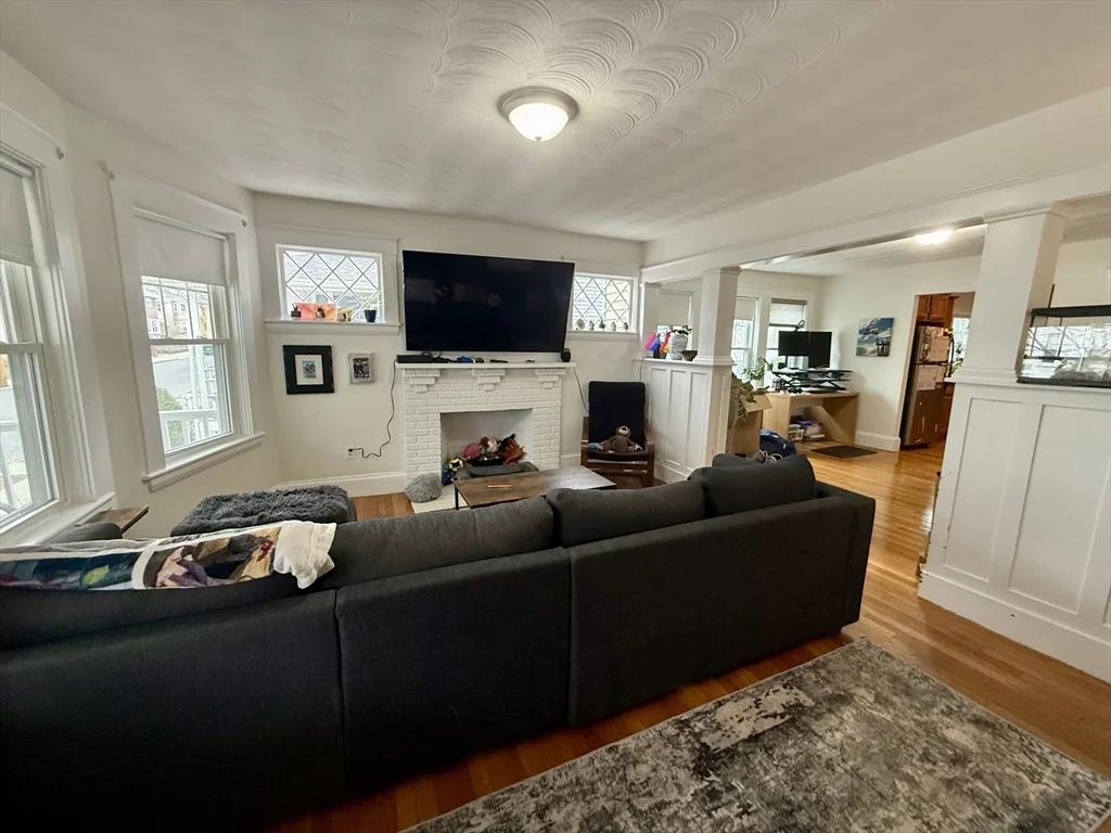 253 Brown St, Waltham