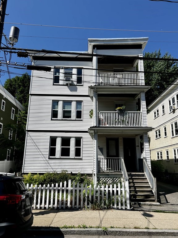 141 Williams St, Jamaica Plain