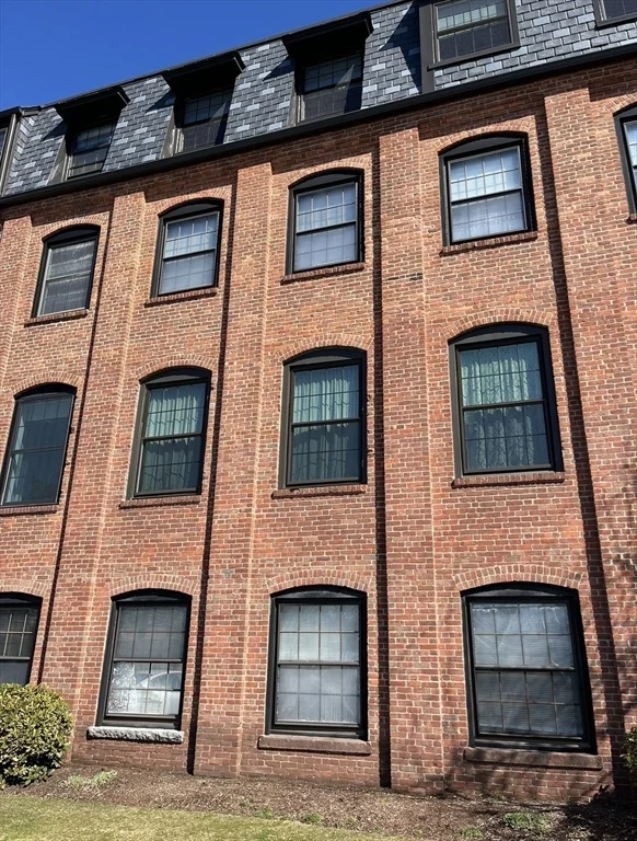 21 Linden St, Quincy