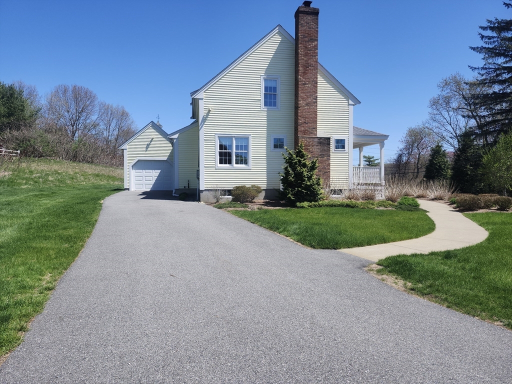 50 Fisher Rd, Southborough