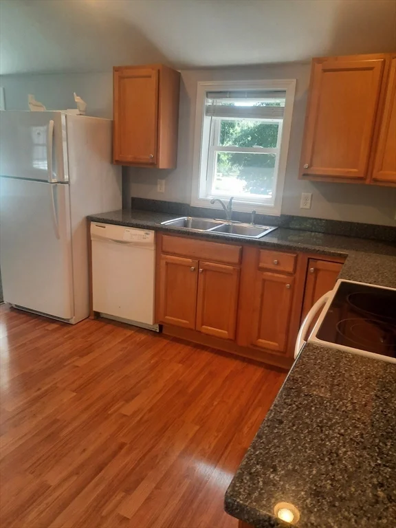 466 Center St, Hanover