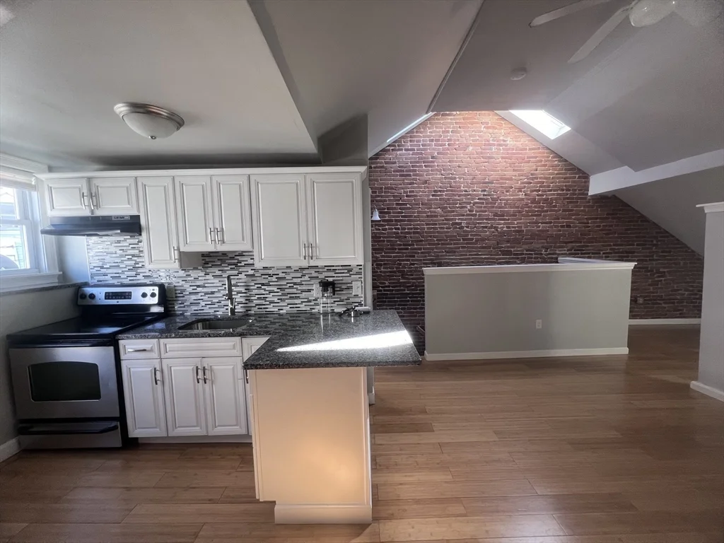 315 Meridian St, East Boston