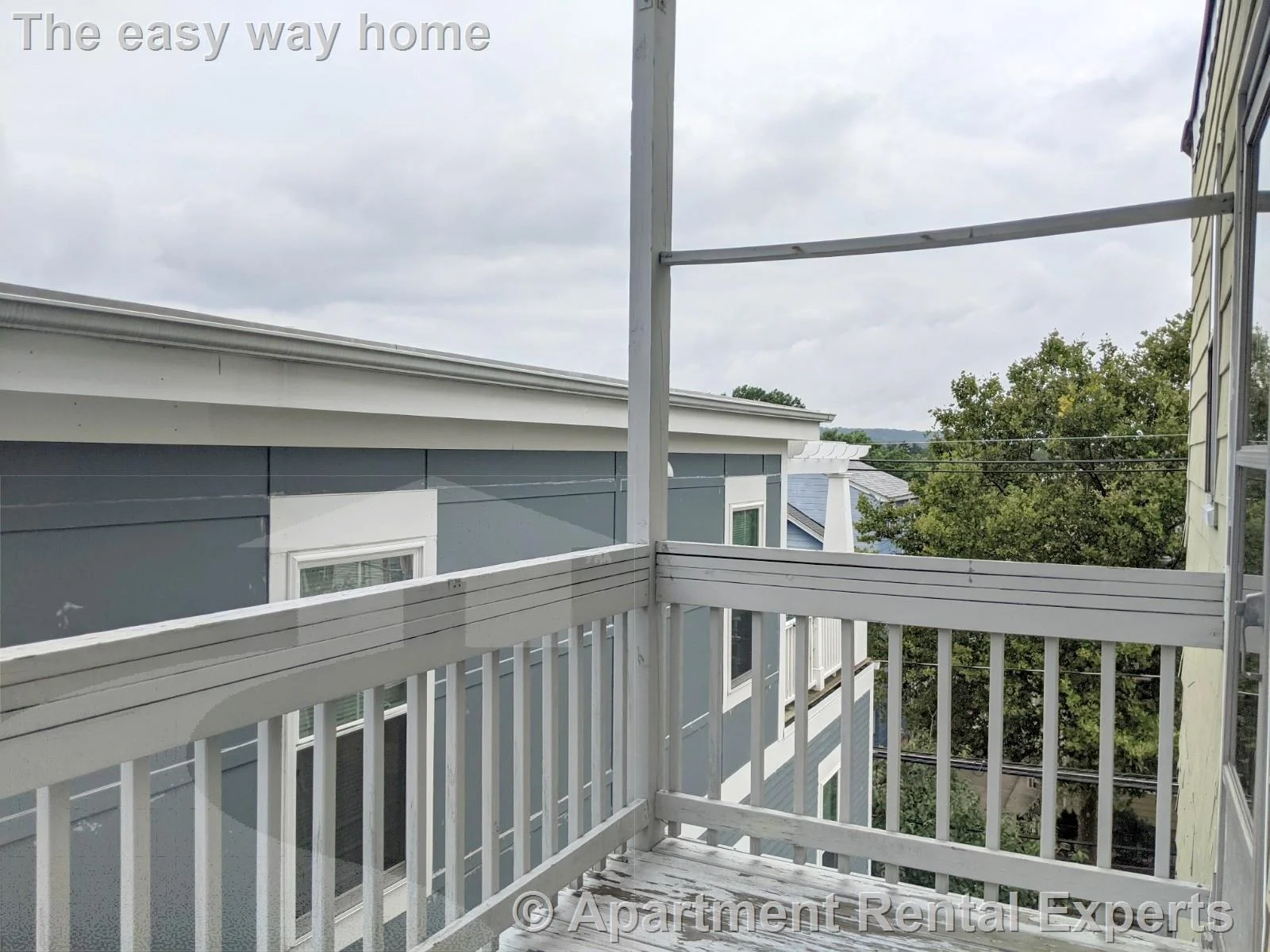 104 Conwell Ave, Tufts