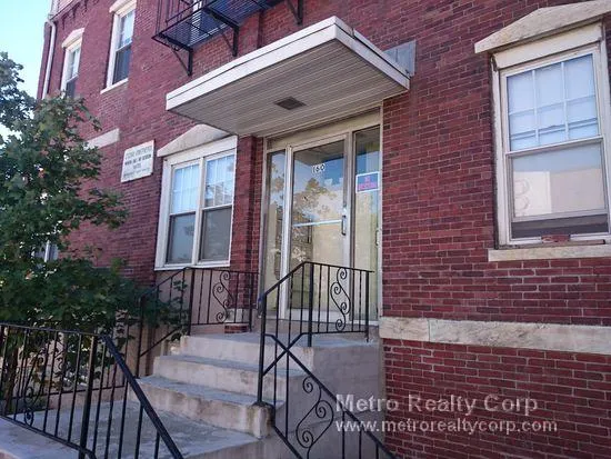 160 North Beacon St, Brighton