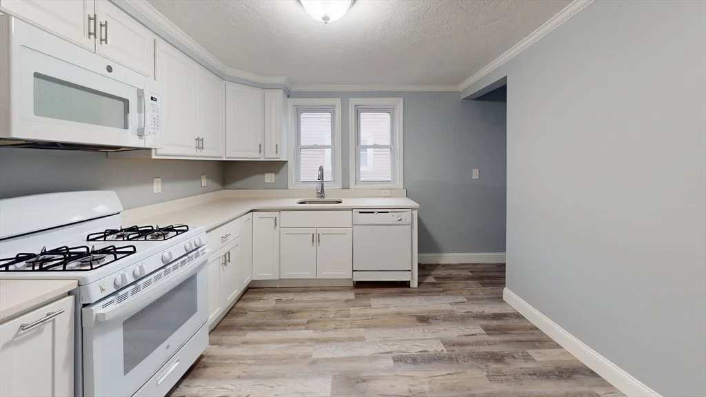 5 Edgar Ter, Winter Hill