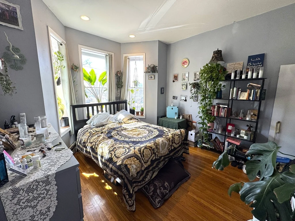 59 Fort Ave, Roxbury